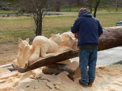 More progress on the chainsaw carving. 
