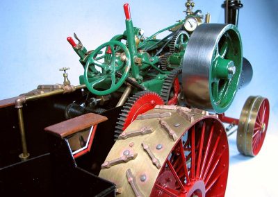 Alternate view of the back end of the traction engine.