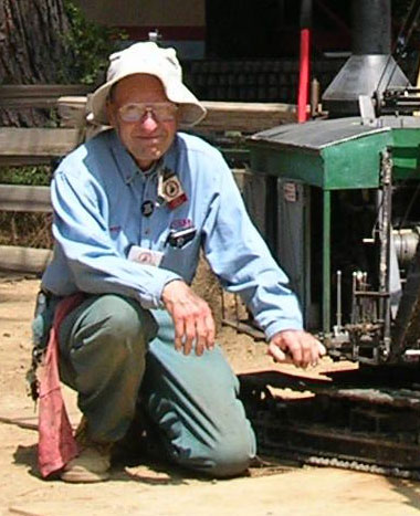 Jerry Brown running his 1/6 scale steam crane in 2007.
