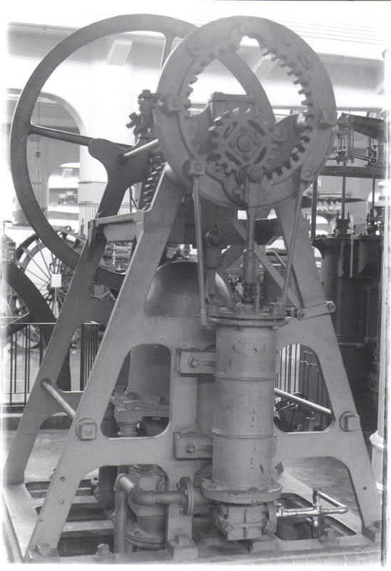 Another photo of the original hypocycloidal pumping engine.