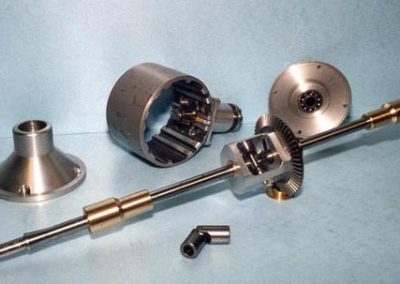 The differential housing components.
