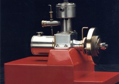 Another view of Ingvar's early engine.