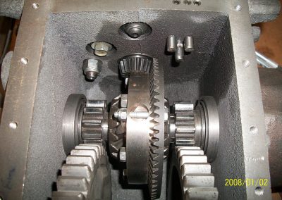 Alternate view of differential gears.