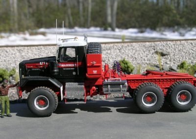 Another view of the Kenworth oilfield tractor.