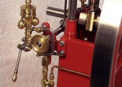 Another close-up of the four-poster engine.