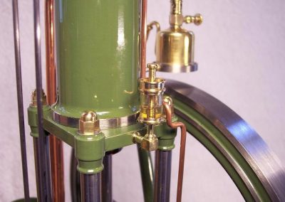 A detailed look at the cylinder oiler.