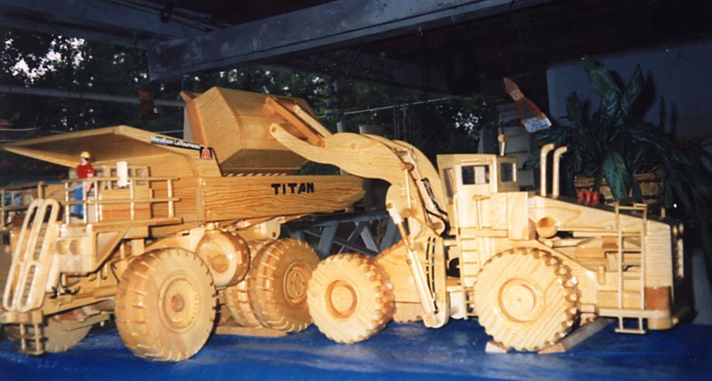 Perry's scale model front-end loader and dump truck.