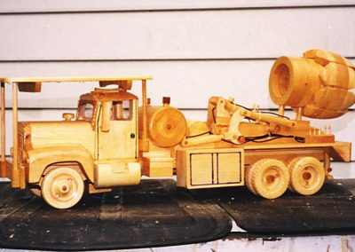 The other model rootballing machine that Perry built.