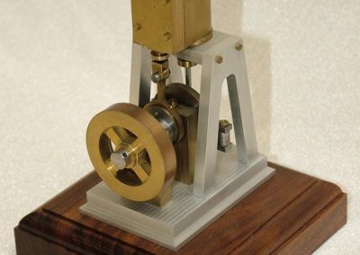 A simple oscillating steam engine from Rudy.