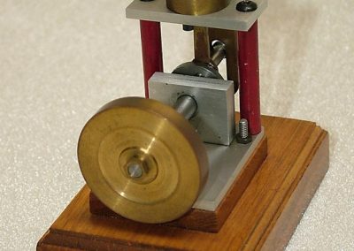 Another simple oscillating steam engine.