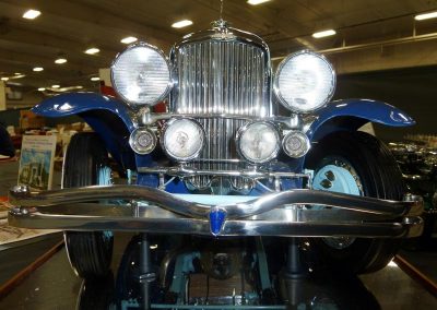 Another look at the front end of the Duesenberg.