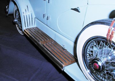 A close look at the Duesenberg running boards.