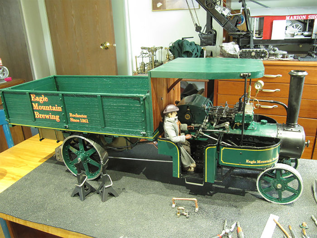 Chris' scale model Mann steam wagon.