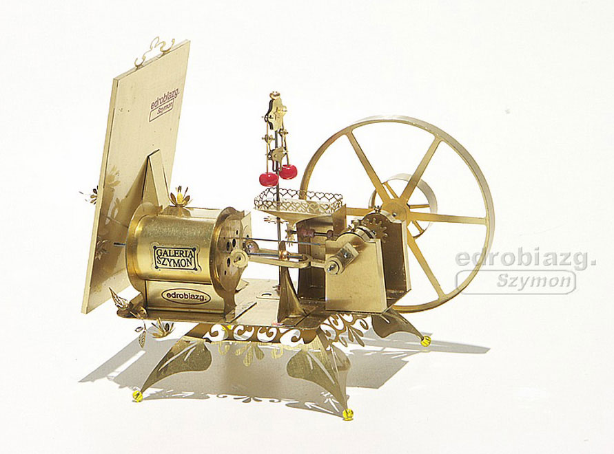 A tiny solar-powered brass steam engine built by Szymon.