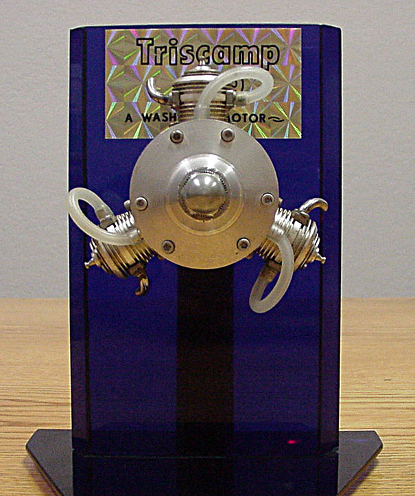 A front view of the Triscamp 3-cylinder radial engine. 
