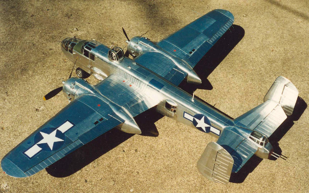 Guillermo's 1/15 scale North American B-25 Mitchell.