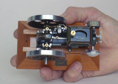 George's scale miniature Stover hit-n-miss engine.