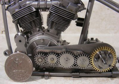 Scale knucklehead engine with cover removed.