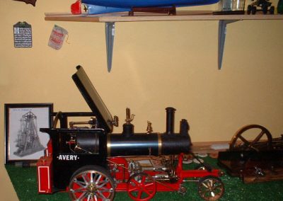Clif's model Avery steam tractor.