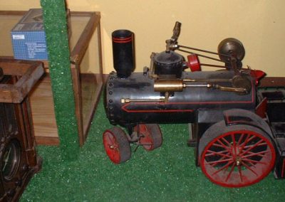 Clif's first model steam tractor.