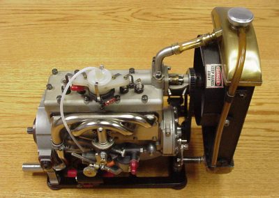 Lee's 1/4 scale replica Model A Ford engine.