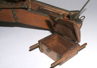 The miniature box can be removed from the carriage.