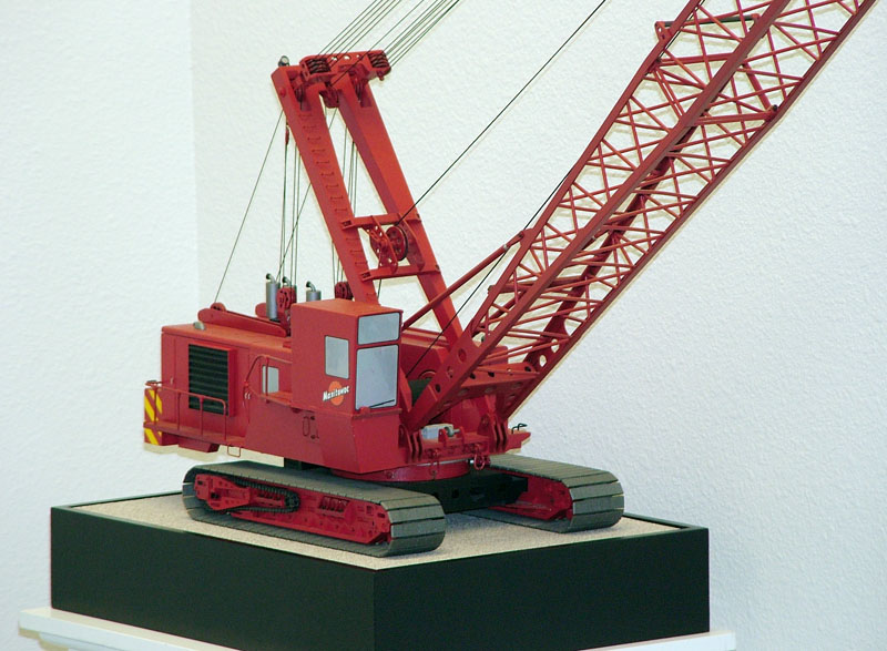 Larry's scale model crane is full of detail.