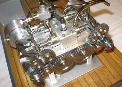 Doug’s opposed-piston, 2-cylinder engine.