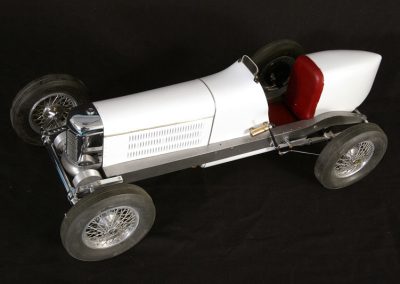 This Miller front drive car is similar to the purple #2 car made from plans in the book The Miller Dynasty.