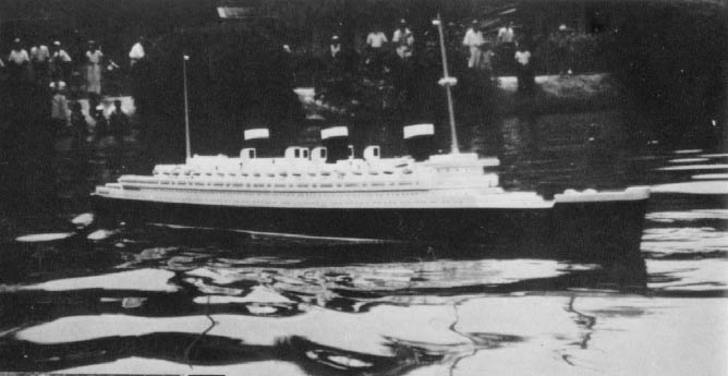 A scale model of the Queen Mary built by Mr. Ogawa.