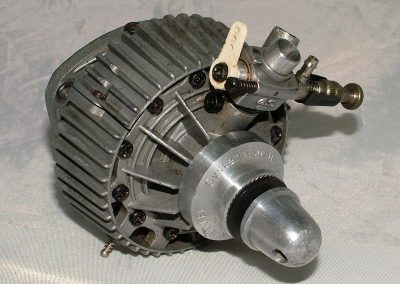 Another look at the Graupner-O.S. Wankel engine.
