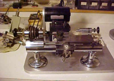 This vintage Levin lathe with slide rest is from around 1940-50.