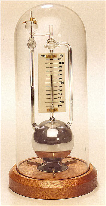 A vacuumless barometer made in 1977.