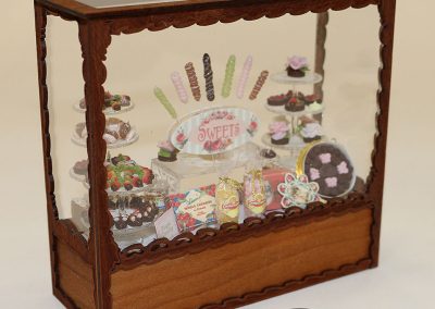 Jackie Hoefert’s “Candy Counter” was built at 1/4”:1’ scale.