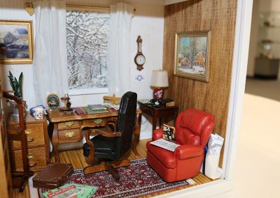 Another 1/12 scale model made by Peggy is titled, “Remembering Daddy’s Office.”