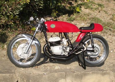 Pere completed his 1/5 scale AJR Bultaco TSS 350 in 2015.
