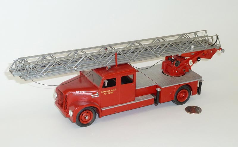 A 1955 Bedford aerial ladder truck built at 1/32 scale.