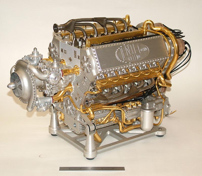 Clen's finished scale model Napier Deltic engine. 