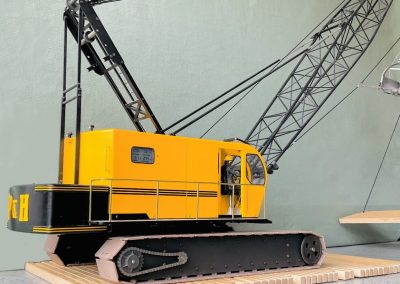 The fully functional 1/12 scale P&H 1015 crawler crane.