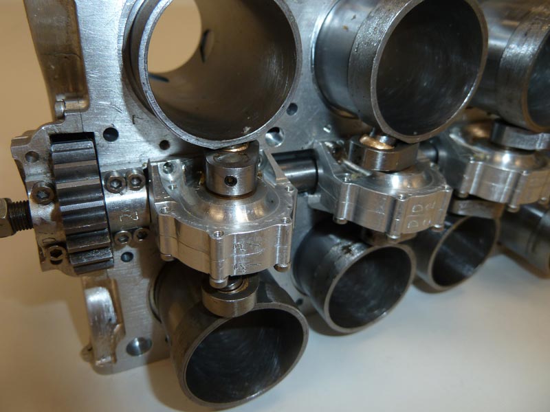 A close-up of the gear driven sleeve valve actuating mechanism. 