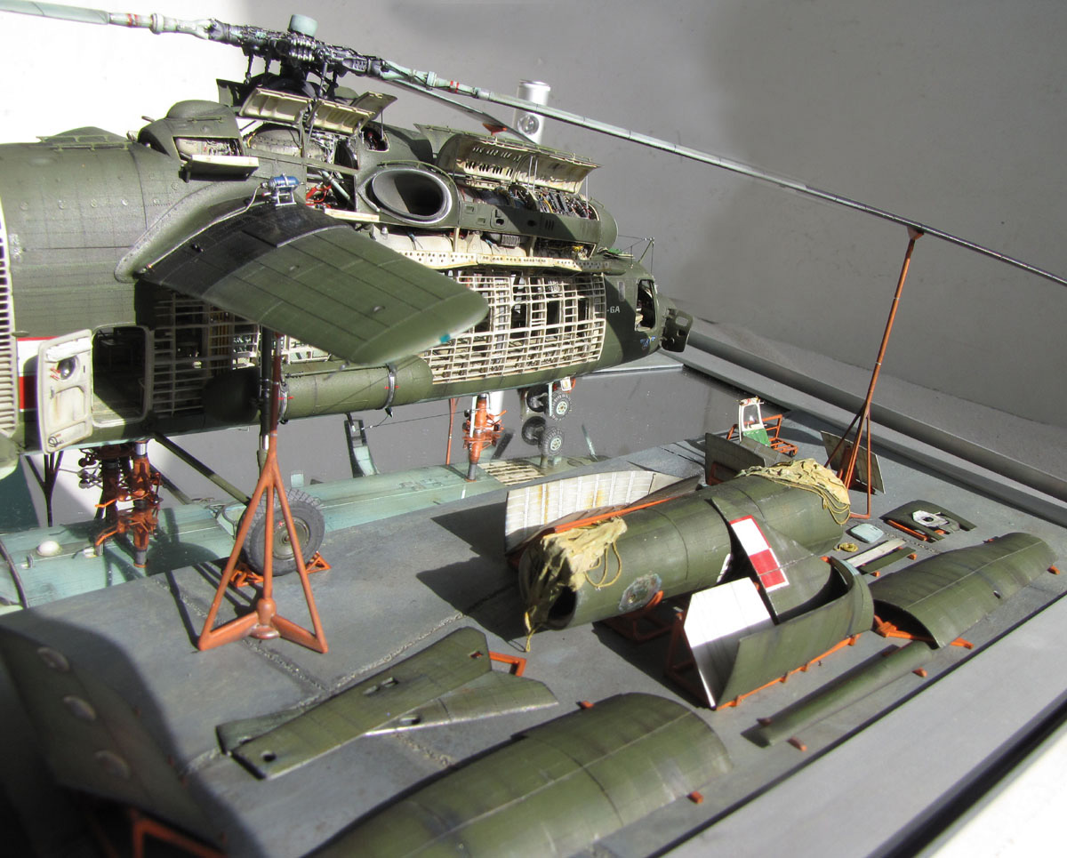 Andrzej's 1/72 scale Mi-6 helicopter. 