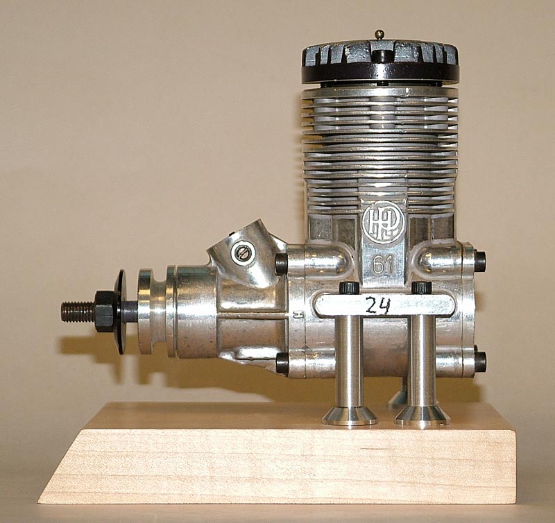 The HP Silver Star .61 single-cylinder engine cutaway. (Silver cylinder with black head, #24.)
