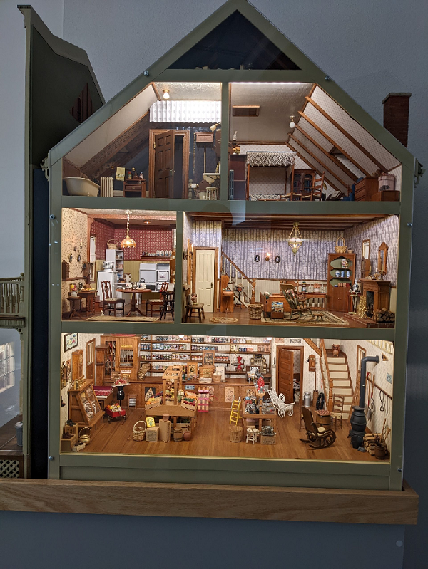 Loren Scheer's fully furnished L&L General Store dollhouse.