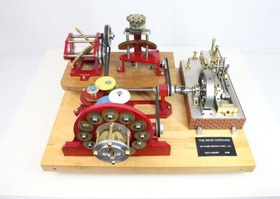 Ted Carder's interesting Gear Go-Round machine.