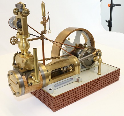 A small rocking valve engine built by Theodore Carder.