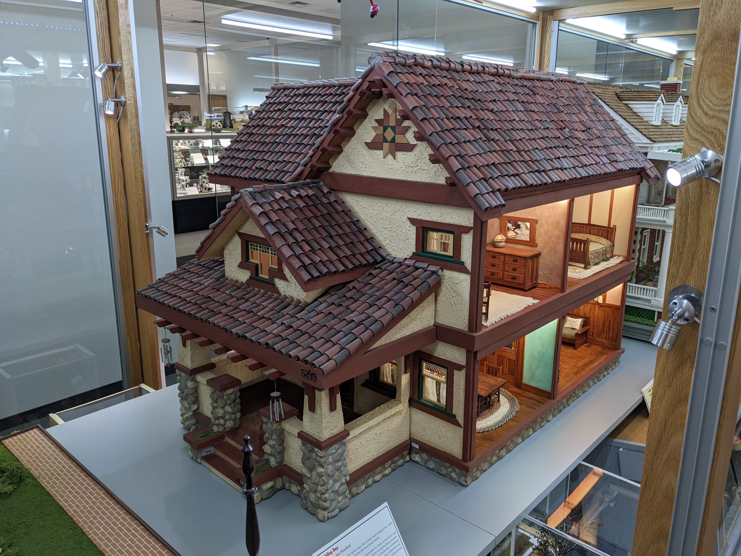 Craftsman Style House - The Miniature Engineering Craftsmanship Museum