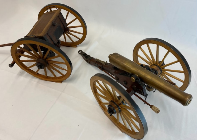 Here the scale model Napoleon gun is detached from the limber.